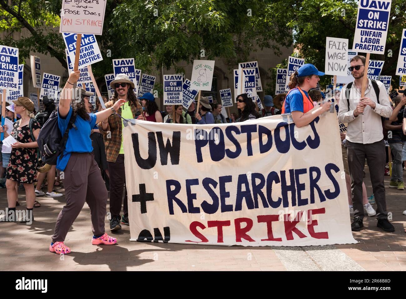Seattle, USA. 7 Jun, 2023. University of Washington staff goes on ...