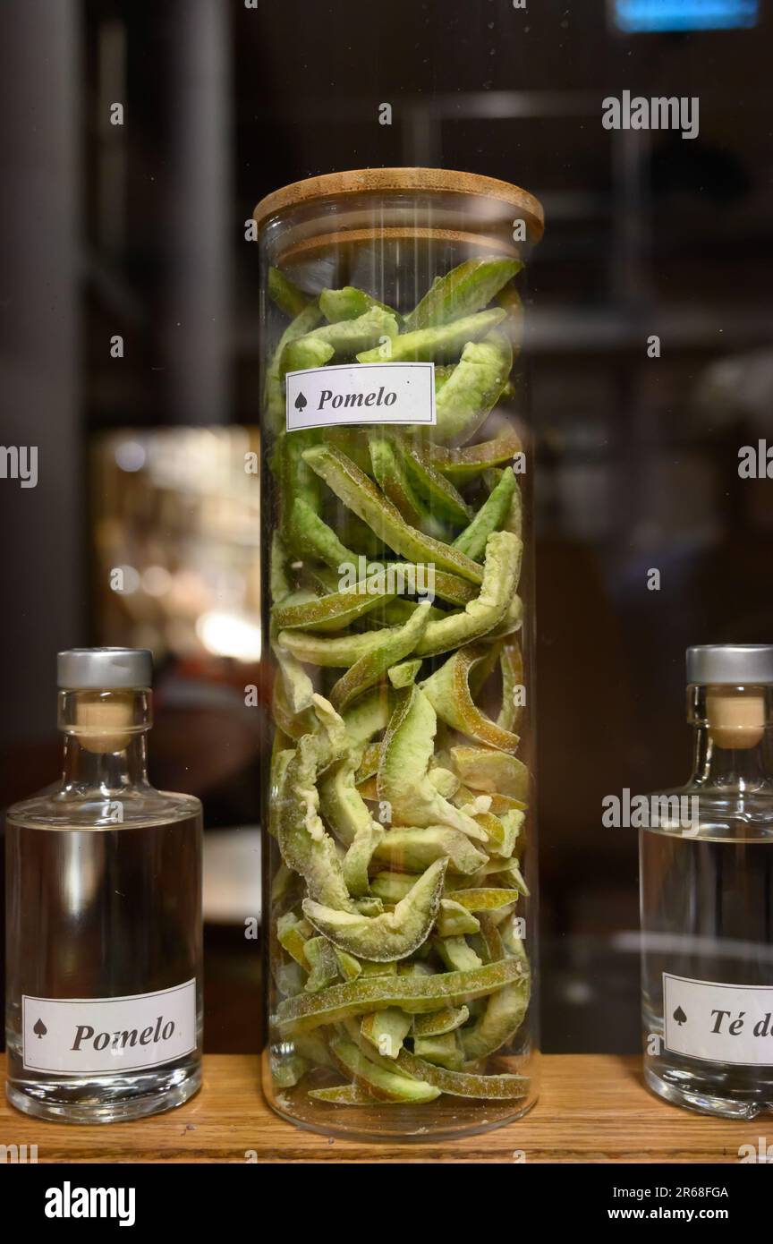 Pomelo gin and tonic hires stock photography and images Alamy