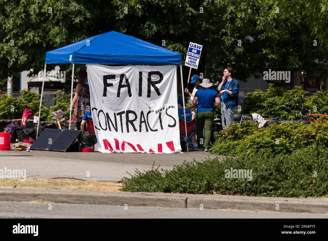 Seattle, USA. 7 Jun, 2023. University of Washington staff goes on ...