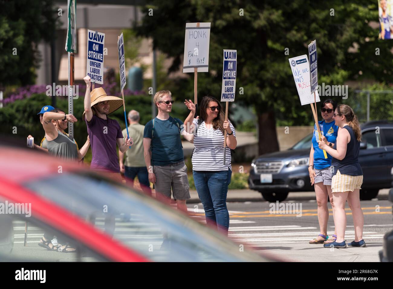 Seattle, USA. 7 Jun, 2023. University of Washington staff goes on ...