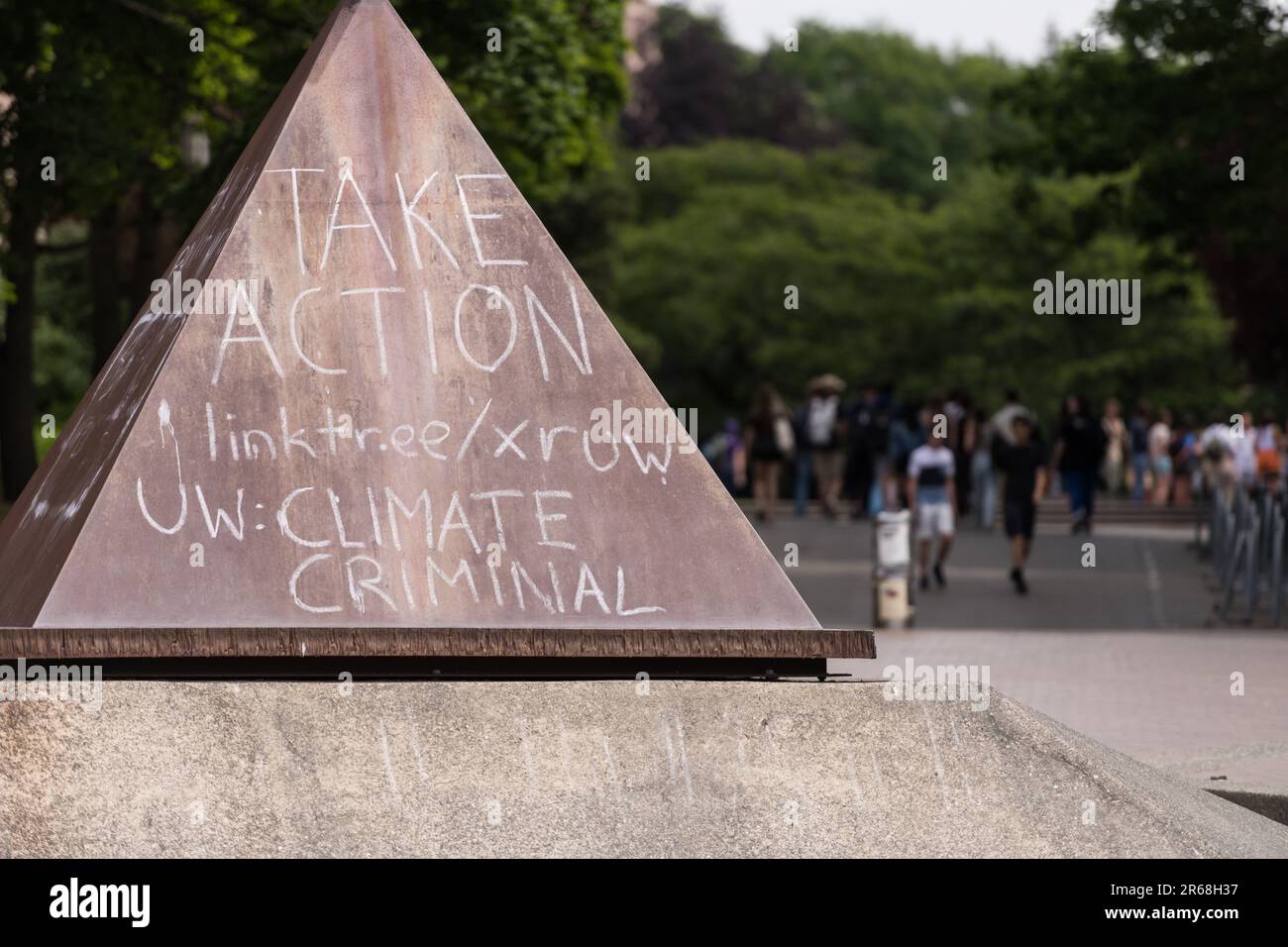 Seattle, USA. 7 Jun, 2023. University of Washington staff goes on ...