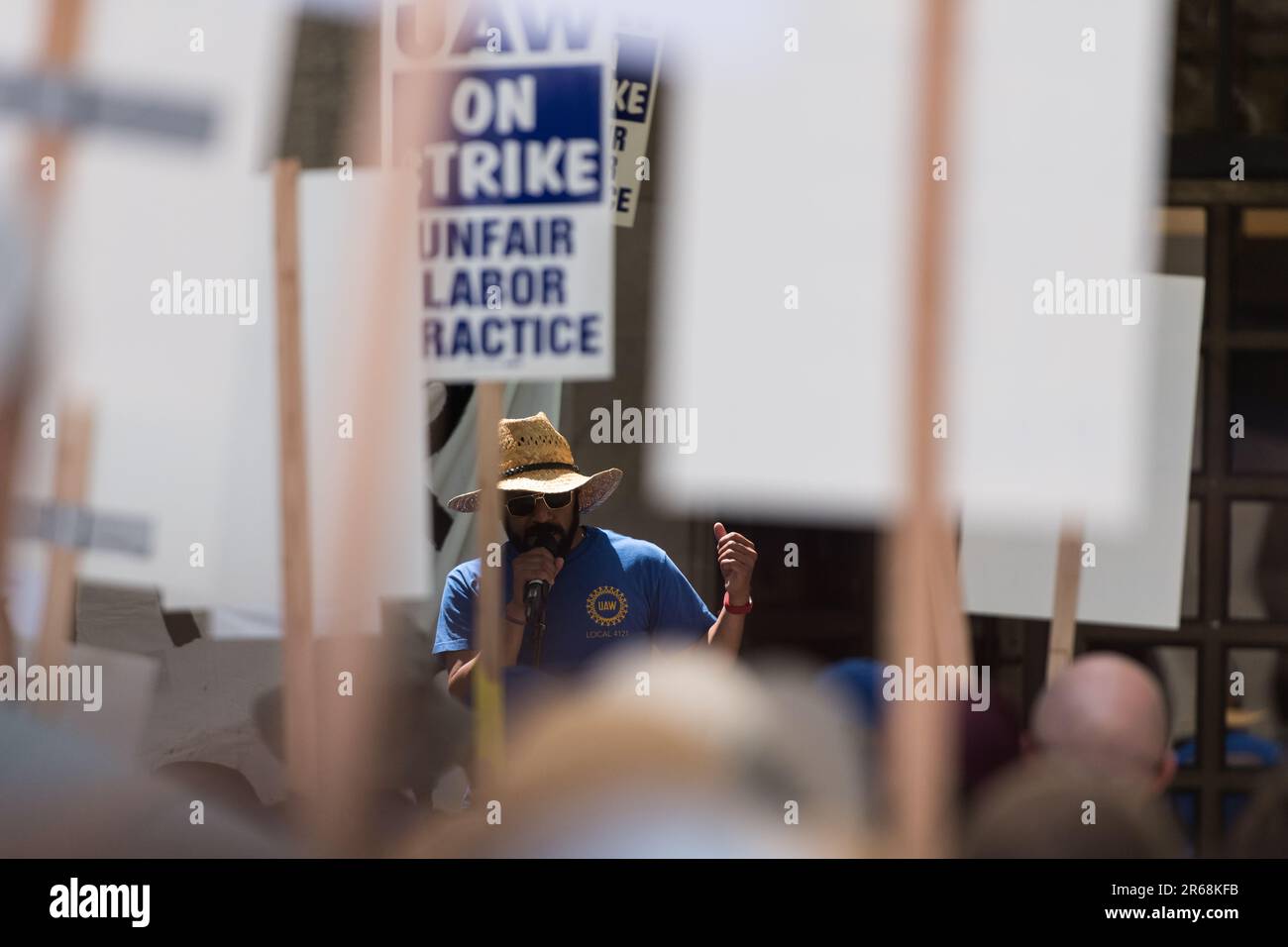 Seattle, USA. 7 Jun, 2023. University of Washington staff goes on ...