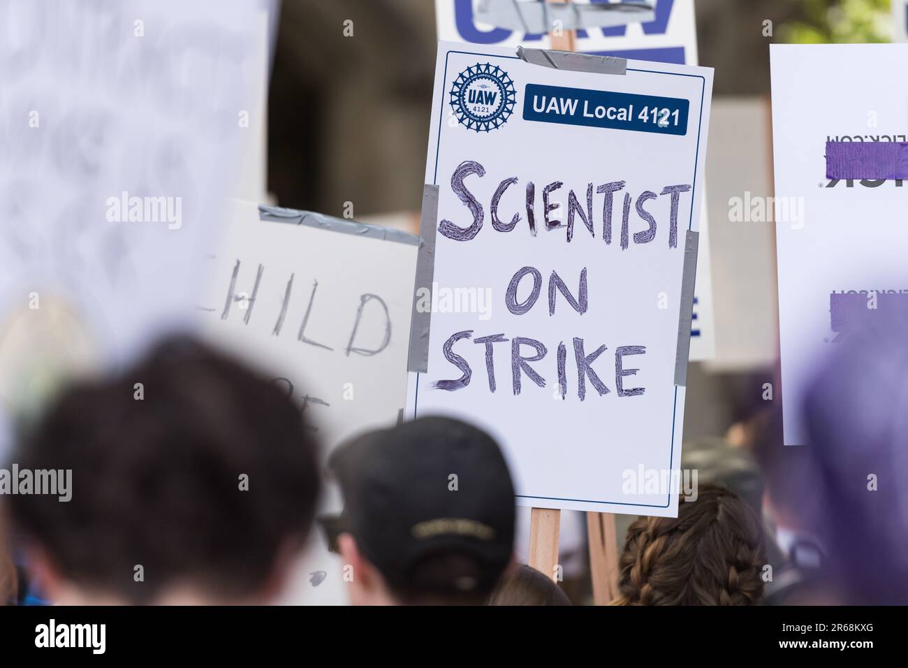 Seattle, USA. 7 Jun, 2023. University of Washington staff goes on ...