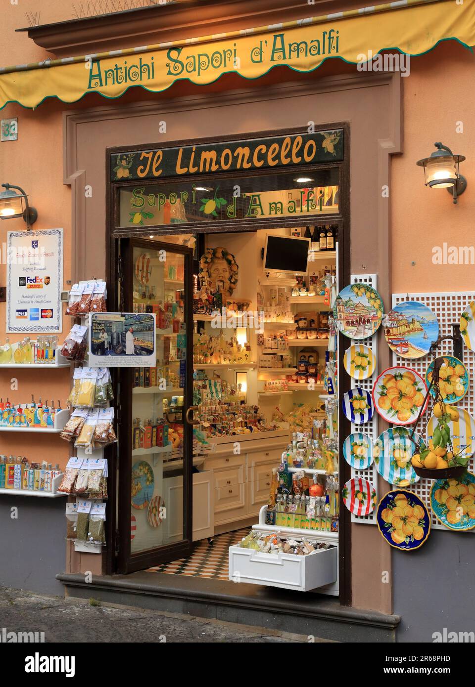 Limoncello souvenir shop Stock Photo