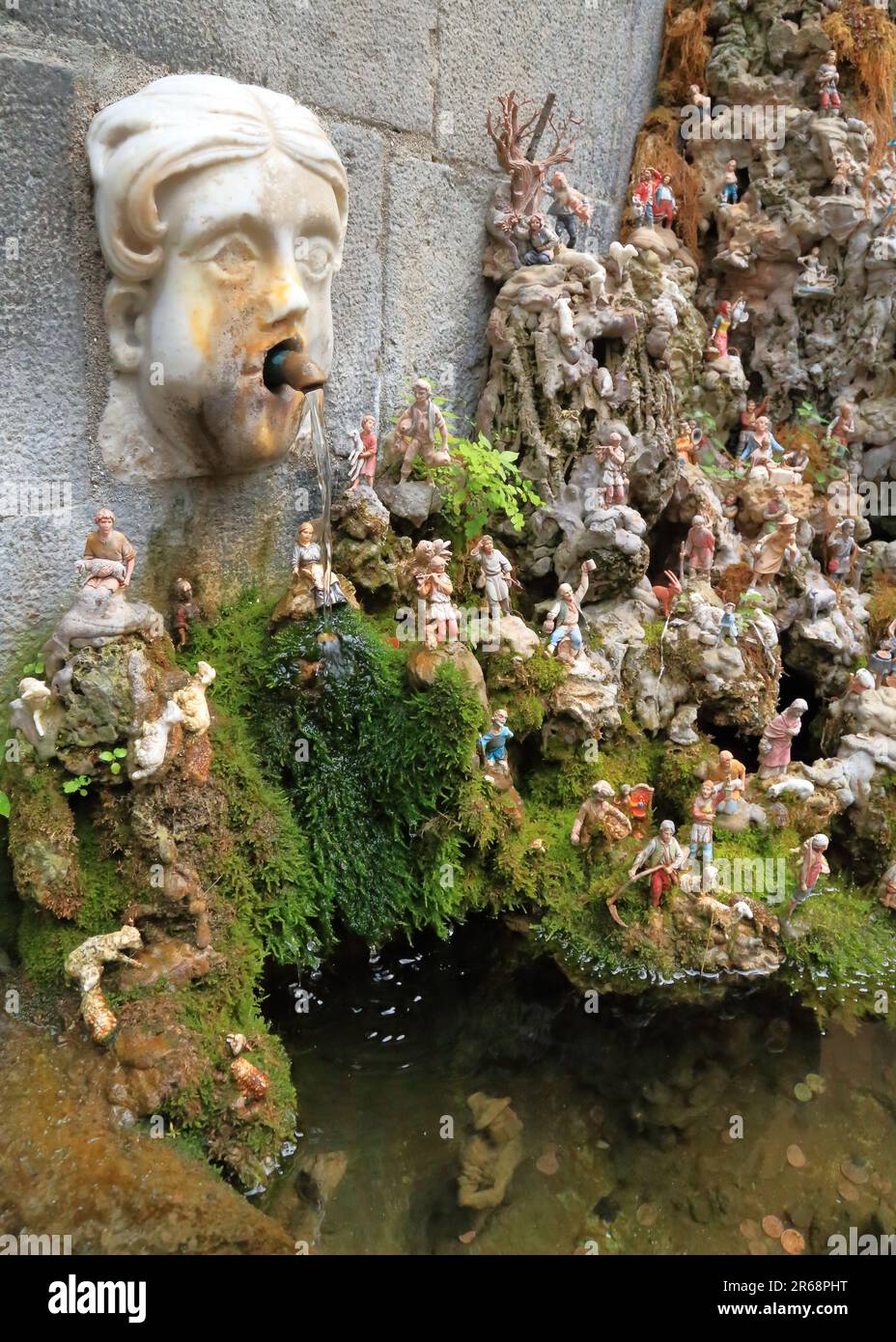 Fountain nativity scene, Amalfi. Fontana 'Cap e' Ciuccio' presepe Stock Photo