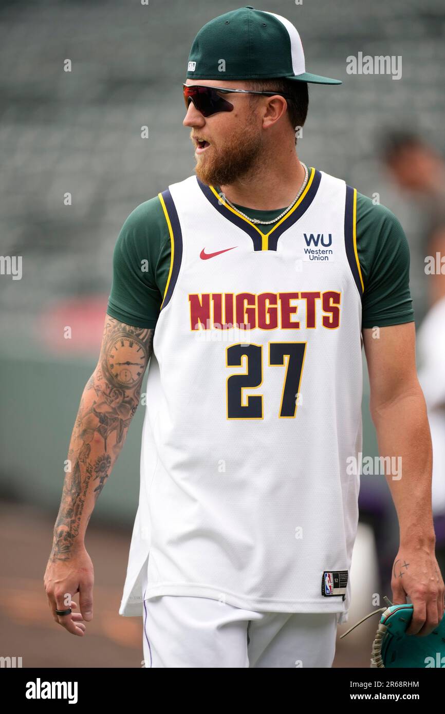 What jerseys are the Denver Nuggets wearing in the NBA finals?