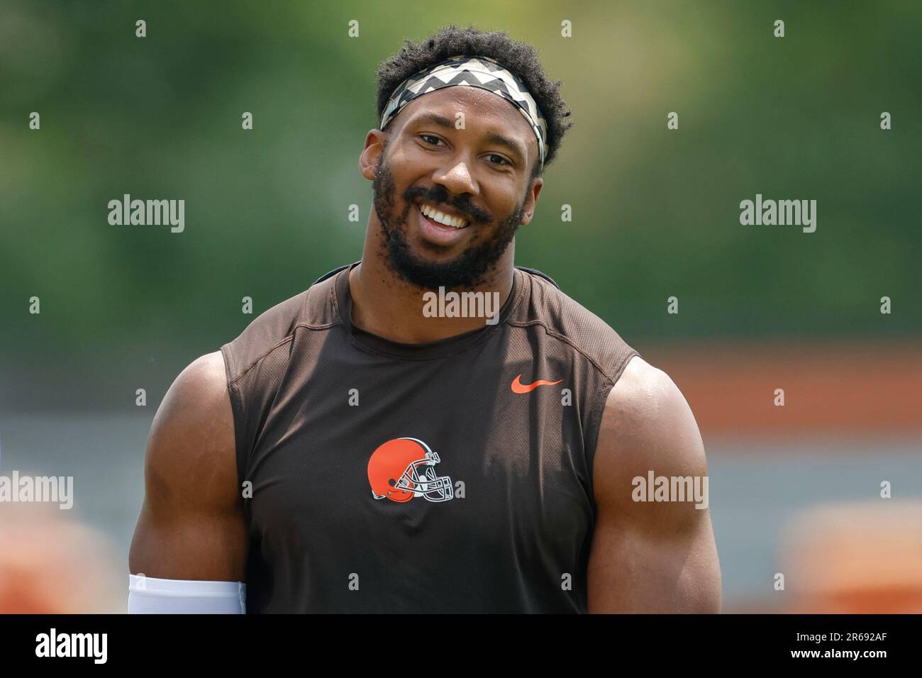 Cleveland Browns defensive end Myles Garrett walks off the field after  drills at the NFL football team's practice facility Wednesday, June 7,  2023, in Berea, Ohio. (AP Photo/Ron Schwane Stock Photo - Alamy