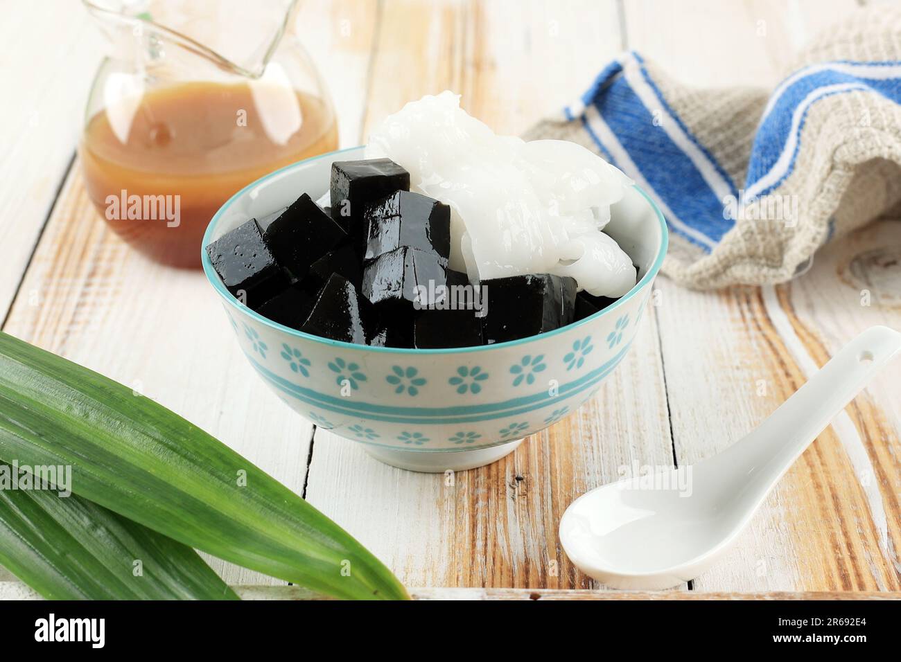 Black Herbs Grass Jelly with Shredded Coconut Meat, Served with palm