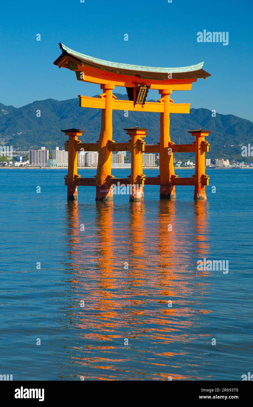 Otorii (Grand Gate) of Miyajima Stock Photo - Alamy