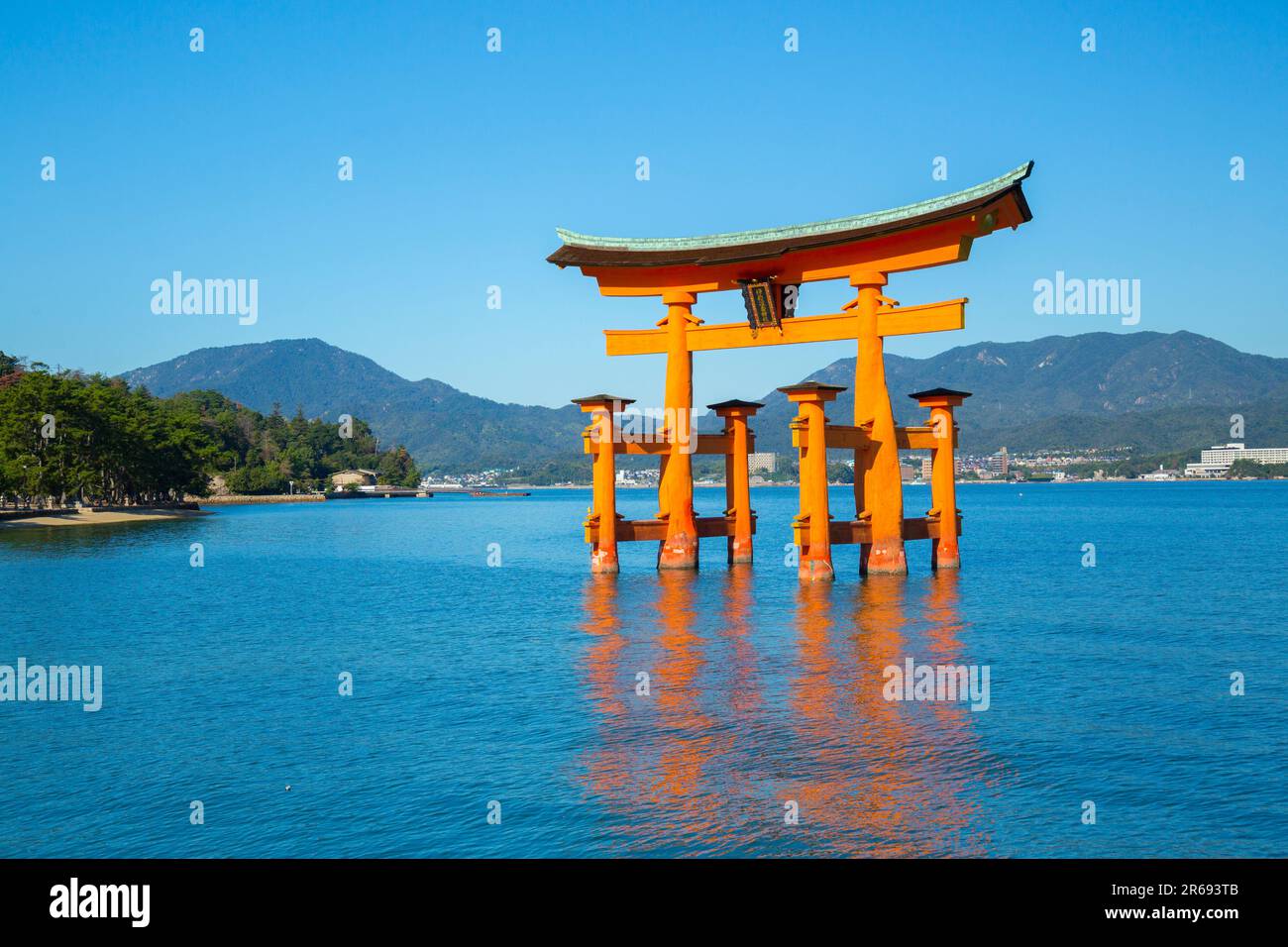 Otorii (Grand Gate) of Miyajima Stock Photo - Alamy