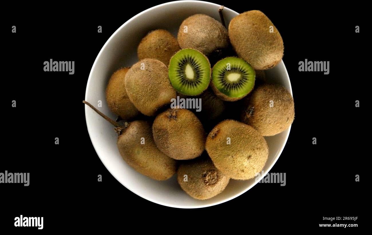 Rotating slice kiwi hi-res stock photography and images - Alamy