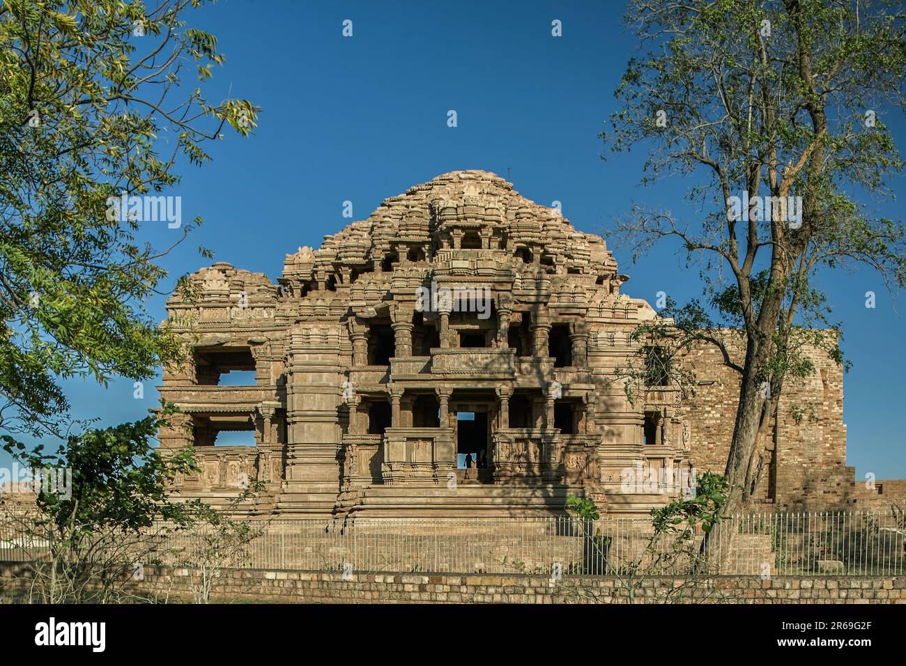 Tirage Albuminé Vintage - Inde, Gwalior, Temple Sasbahu - Circa 1880 - Format 17,5x23 Cm - Collector