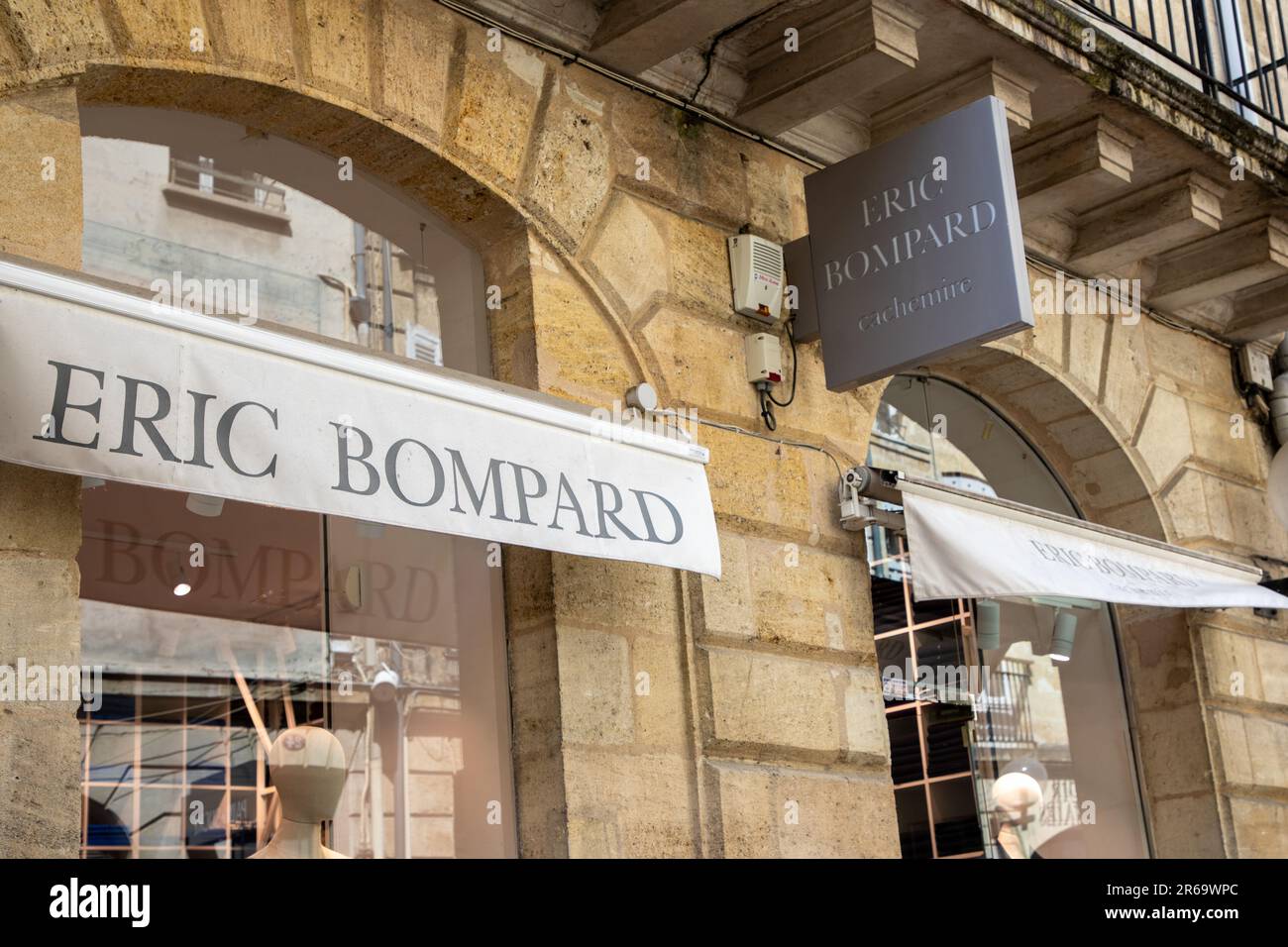 Bordeaux , Aquitaine France - 06 06 2023 : Eric bompard text sign and logo  brand wall facade entrance of chain store French House boutique of Kashmir  Stock Photo - Alamy