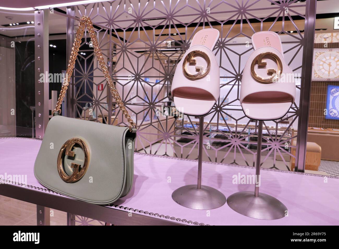 Gucci store window display hi-res stock photography and images - Alamy