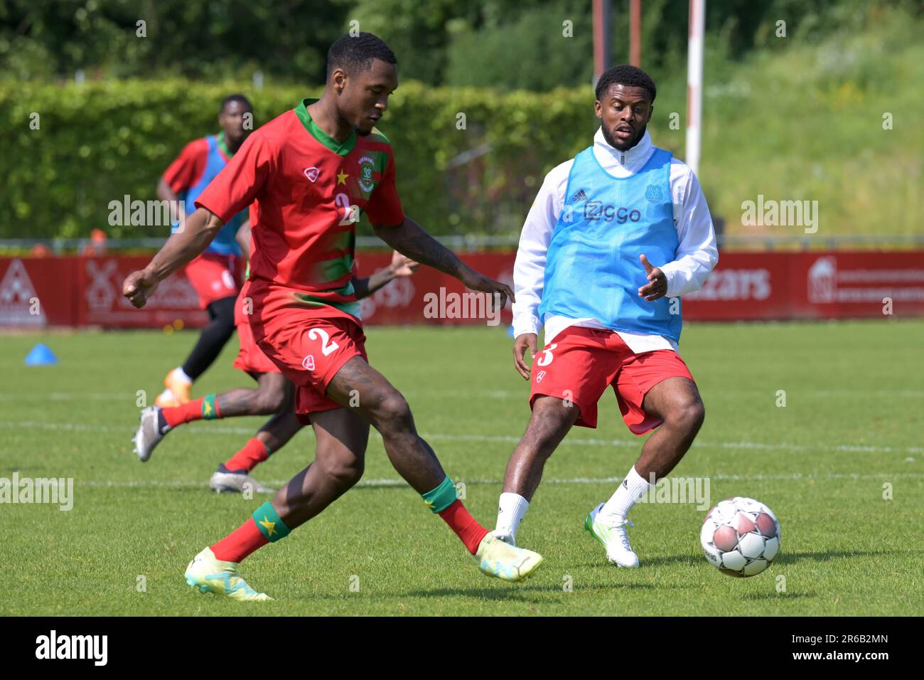 AMSTERDAM 08/06/2023, (lr) Navajo Bakboord of Suriname, Paal