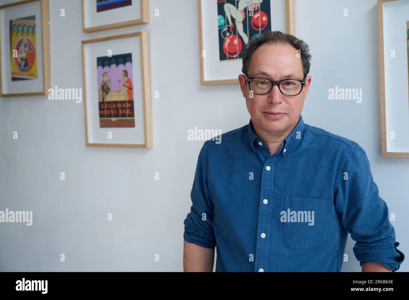 Artist aaron reed hi-res stock photography and images - Alamy