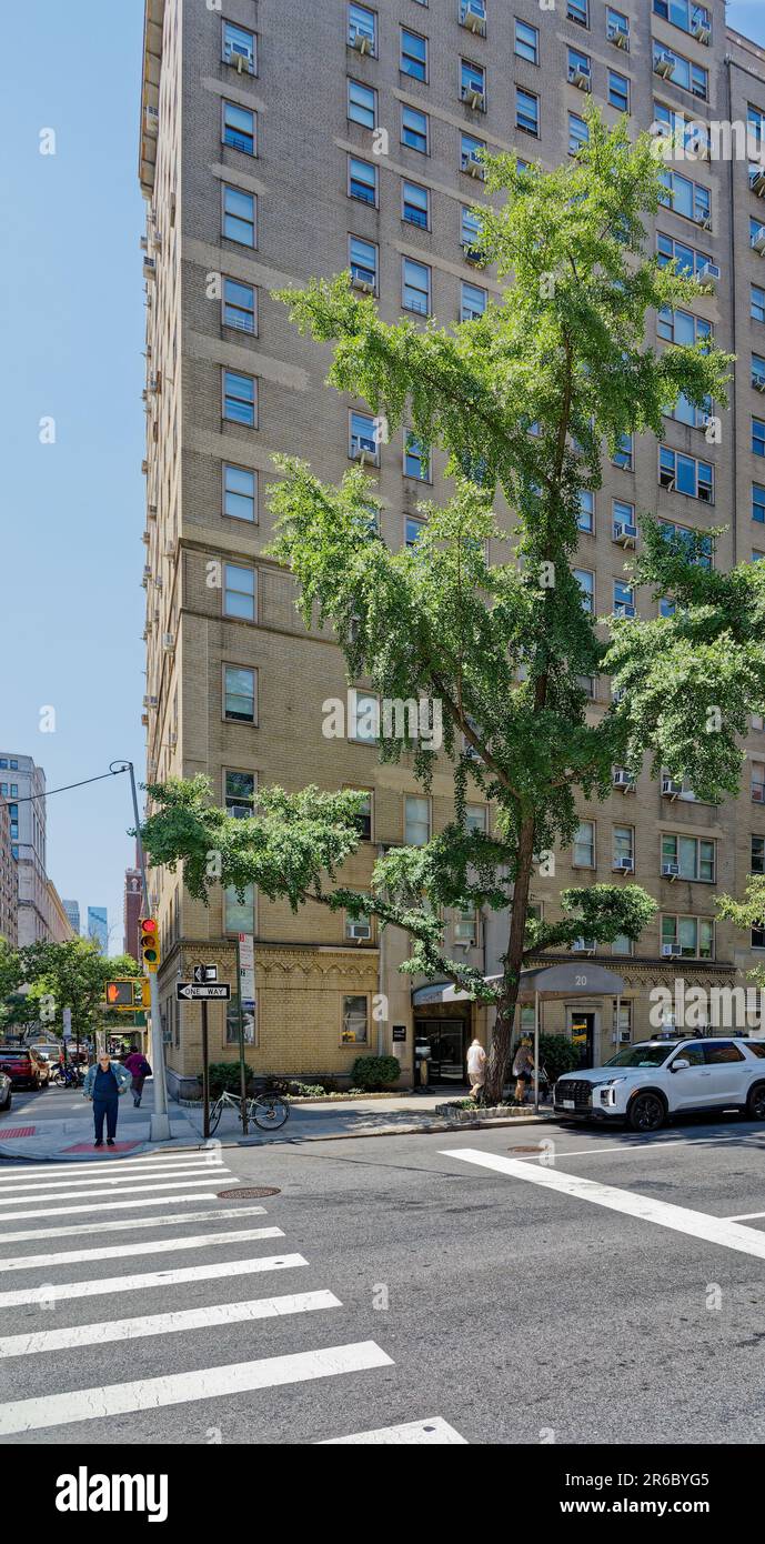 Emery Roth designed 20 Park Avenue with a more modern look (for 1939 ...