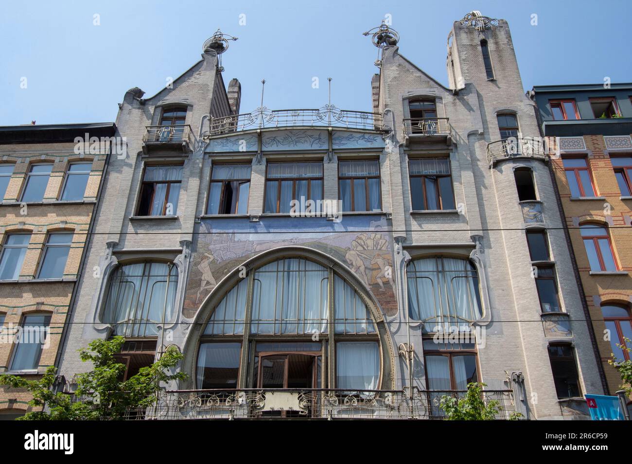 The Art Nouveau facade of the Help U Zelve building Help thyself) designed by Jan Van Asperen and Emiel Van Averbeke Volkstraat 40, Antwerp, Belgium Stock Photo