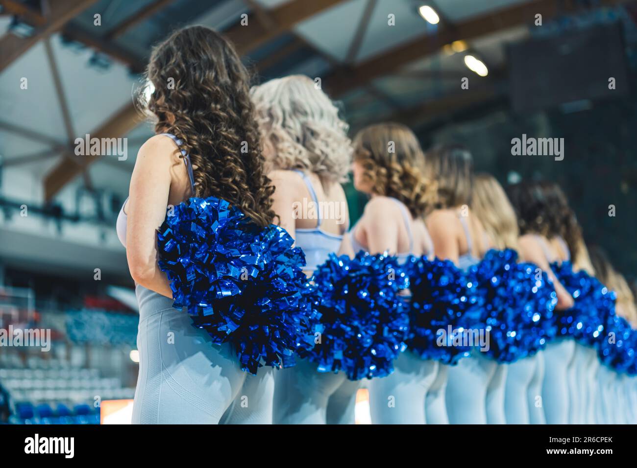 High school basketball cheerleaders hi-res stock photography and images -  Alamy