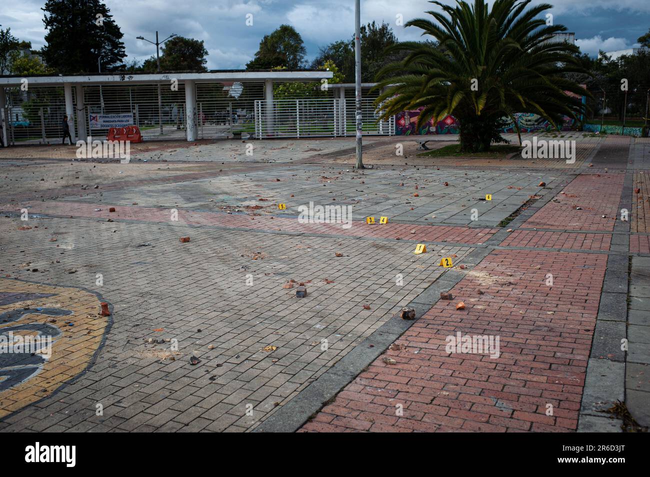 Bogota, Colombia. 08th June, 2023. Colombia's forensic police (DIJIN) and Anti-explosive police officers recover evidence after clashes between demonstrators and Colombia's Riot Police (UNDMO) ended with two officers being hit by an explosive artifact in Colombia's National University, in Bogota, Colombia, June 8, 2023. Photo by: Sebastian Barros/Long Visual Press Credit: Long Visual Press/Alamy Live News Stock Photo
