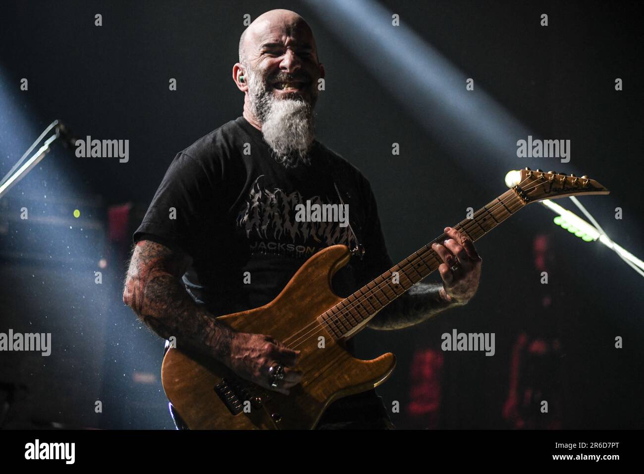 Guitarist scott ian hi-res stock photography and images - Alamy