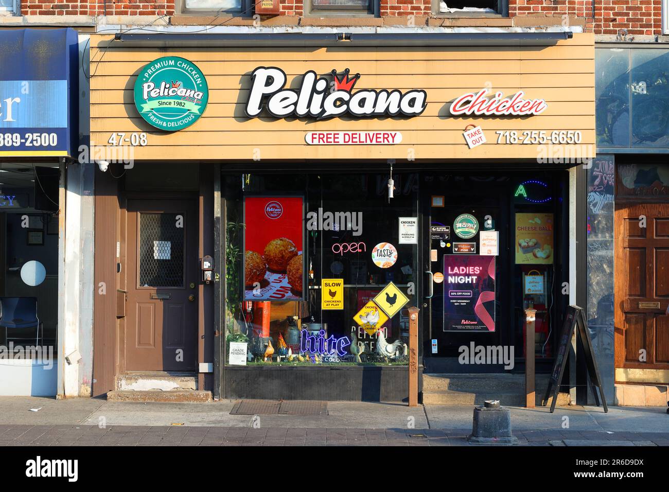 Pelicana Chicken, 47-08 Greenpoint Ave, Queens, NYC storefront photo of a Korean fried chicken restaurant in the Sunnyside neighborhood, New York. Stock Photo