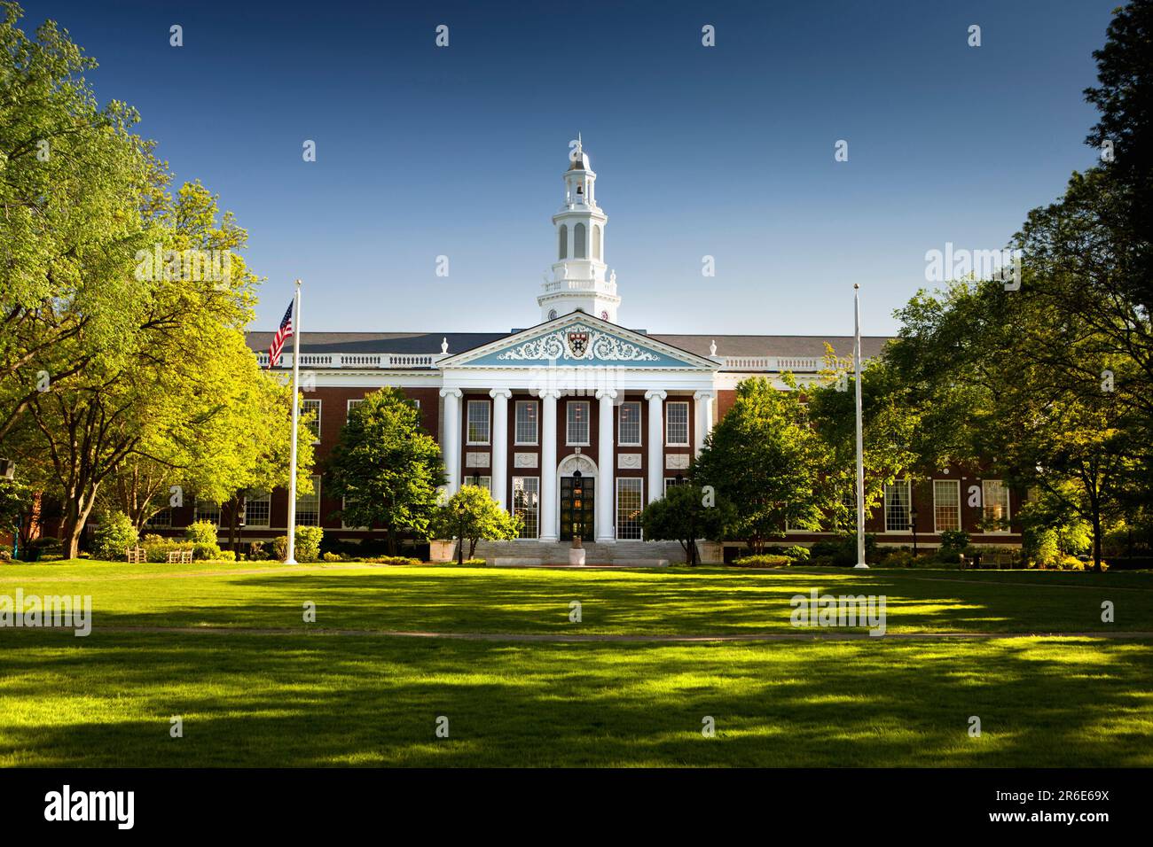 harvard-university-in-boston-stock-photo-alamy