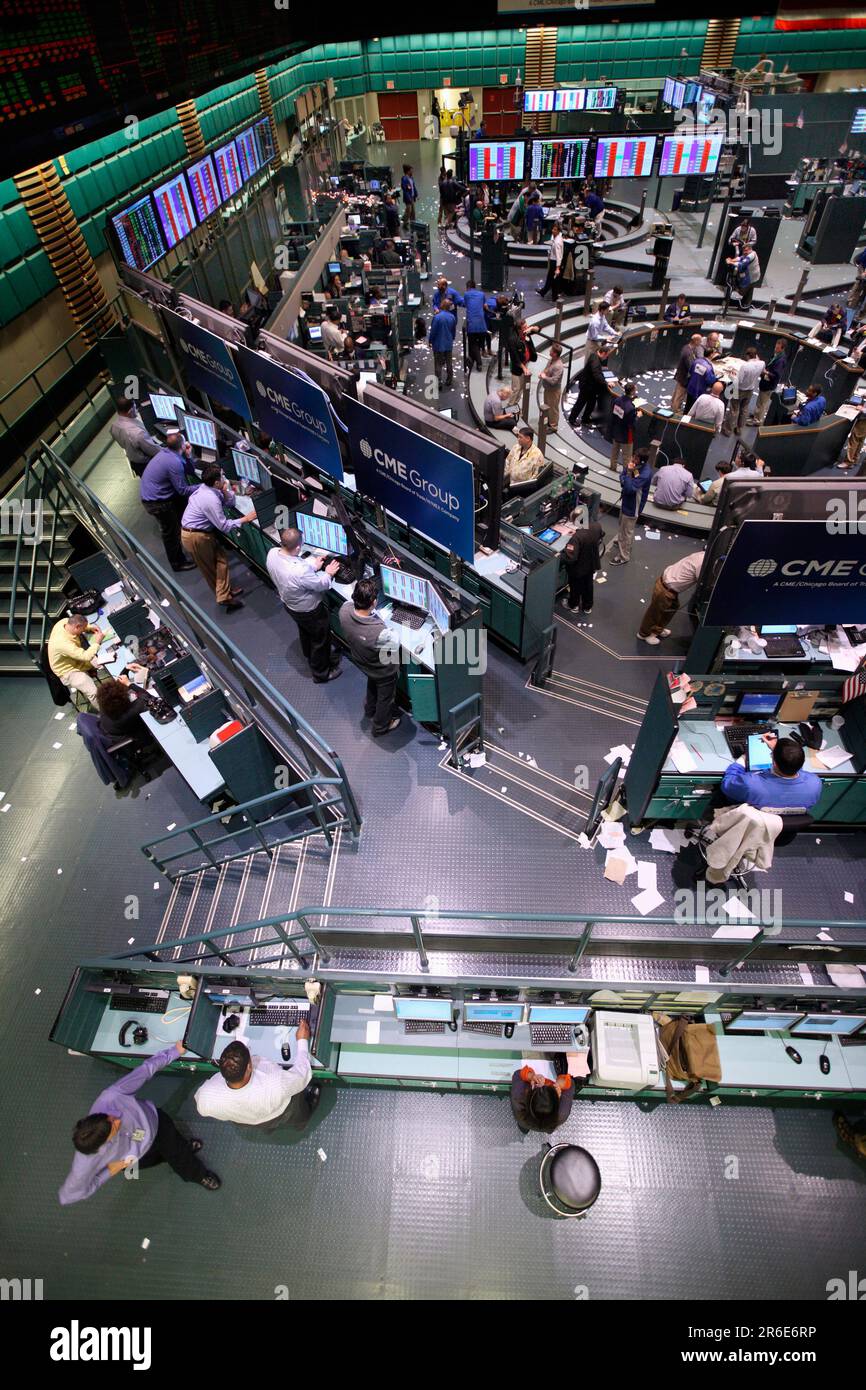 View over the trading floor at The New York Mercantile Exchange (NYMEX