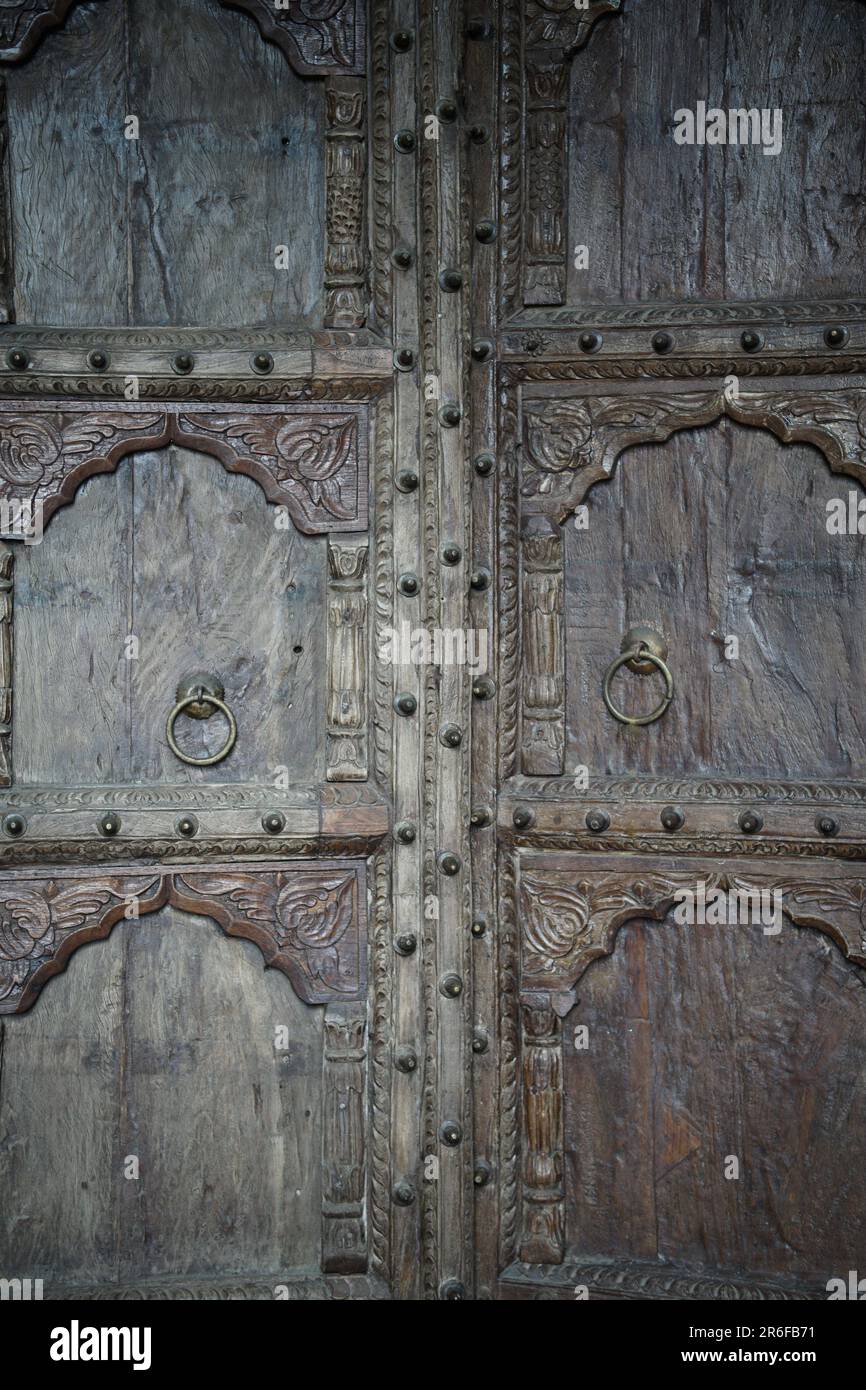 Indian carved wooden door frame hi-res stock photography and images - Alamy