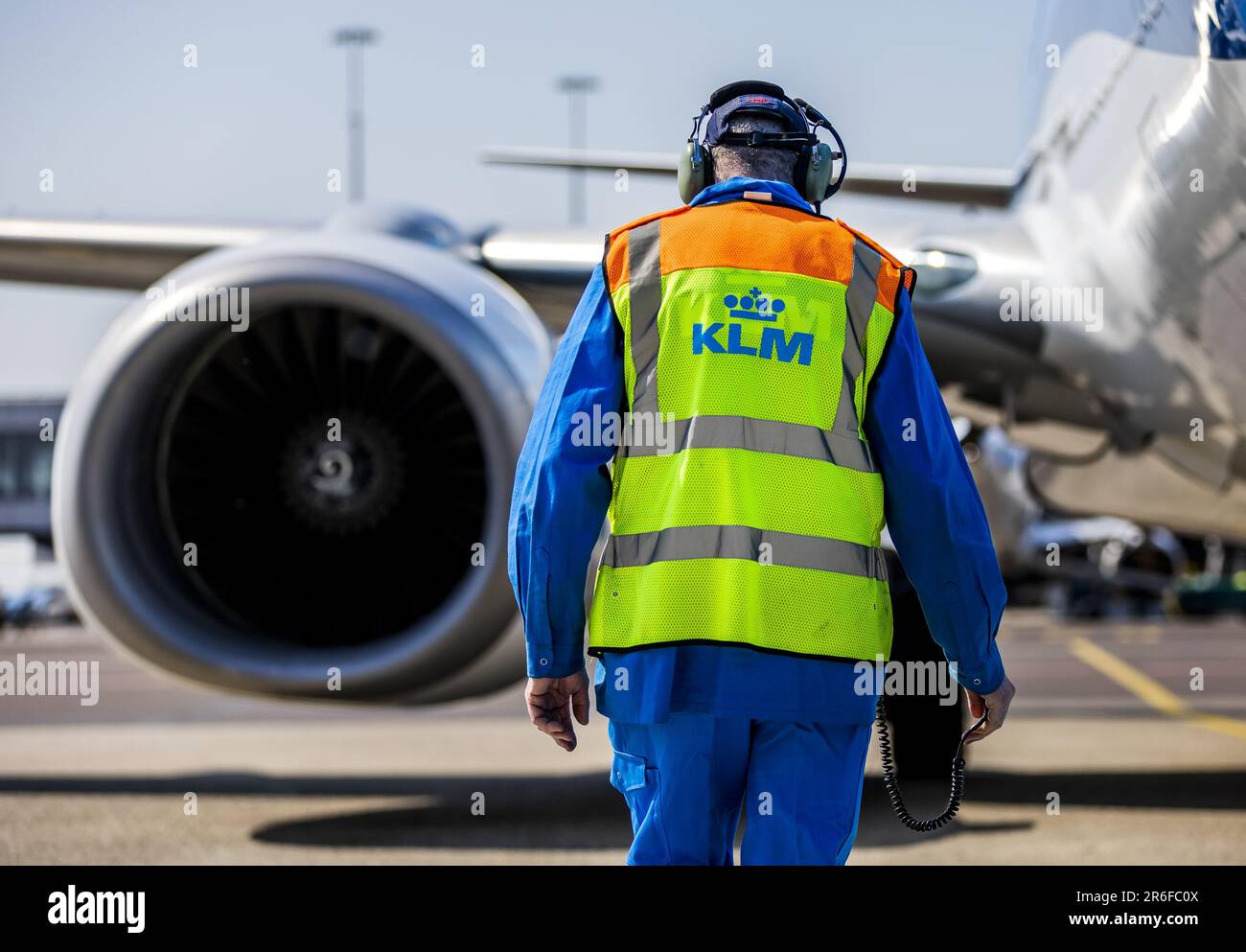 Klm trolley hi-res stock photography and images - Alamy