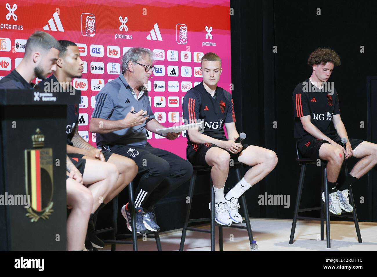Tubize, Belgium. 09th June, 2023. Belgium's Zeno Debast, Belgium's Aster Vranckx, Belgium's U21 head coach Jacky Mathijssen, Belgium's Hugo Siquet and Belgium's Maxim De Cuyper pictured during a press conference of the U21 youth team of the Belgian national soccer team Red Devils, Friday 09 June 2023 in Tubize. The Belgian U21 team is preparing for the 2023 European championships in Georgia and Romania from June 21st to July 8th. BELGA PHOTO BRUNO FAHY Credit: Belga News Agency/Alamy Live News Stock Photo