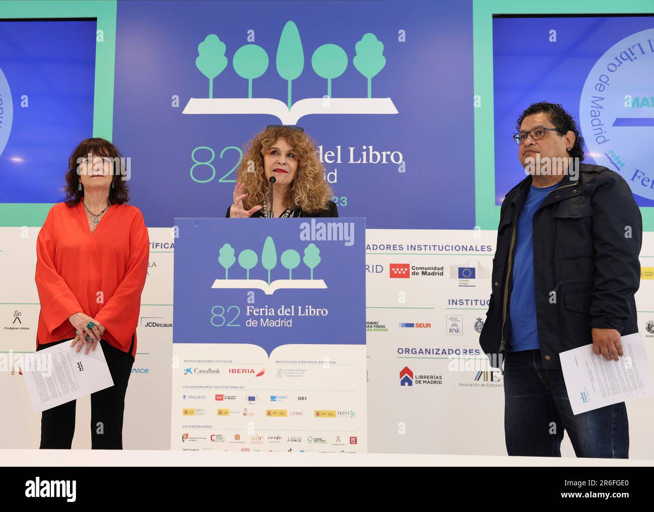 Nicaraguan poet and novelist Gioconda Belli Pereira (c) speaks during a