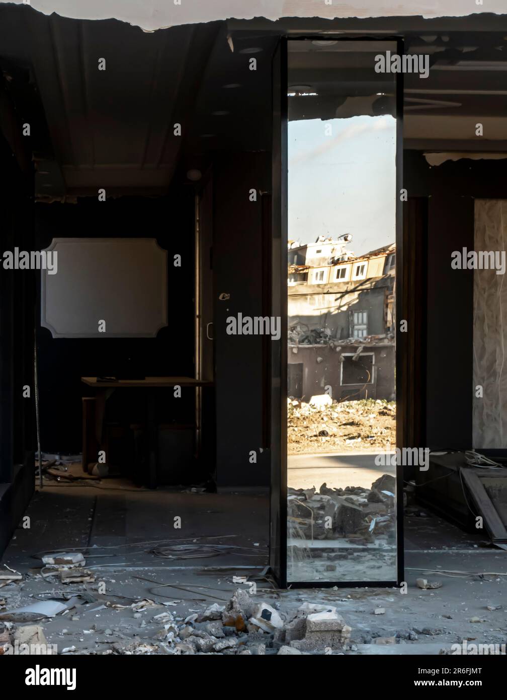 Turkish city earthquake aftermath hi-res stock photography and images ...
