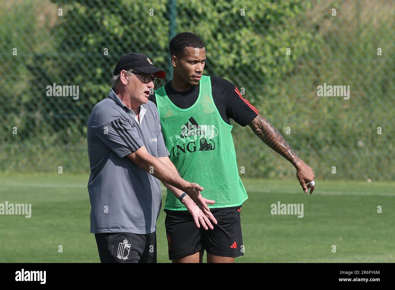 Tubize, Belgium. 09th June, 2023. Belgium's U21 head coach Jacky Mathijssen and Belgium's Aster Vranckx pictured during a training session of the U21 youth team of the Belgian national soccer team Red Devils, Friday 09 June 2023 in Tubize. The Belgian U21 team is preparing for the 2023 European championships in Georgia and Romania from June 21st to July 8th. BELGA PHOTO BRUNO FAHY Credit: Belga News Agency/Alamy Live News Stock Photo