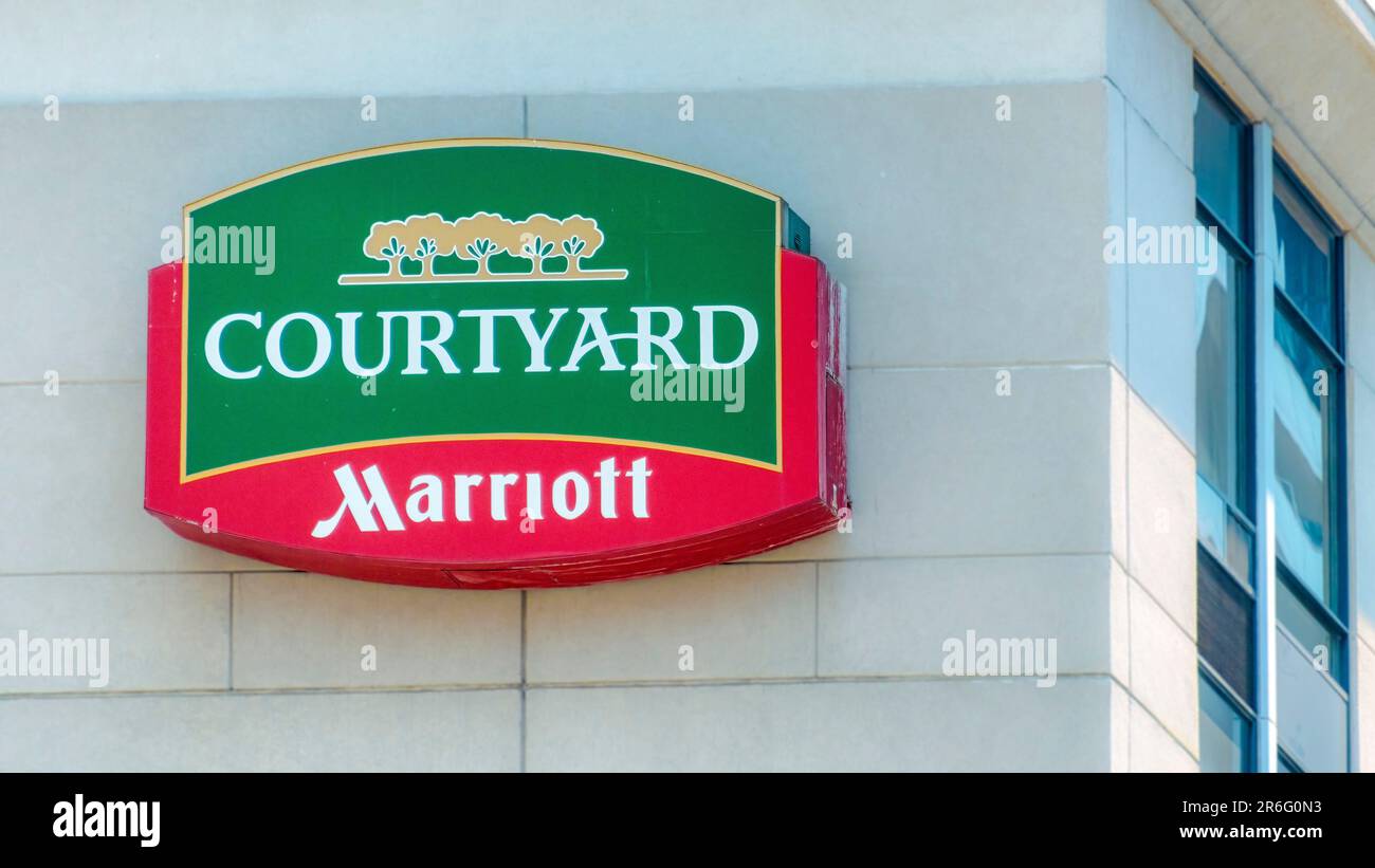 Toronto, Canada - June 4, 2023: The Courtyard Marriot logo and symbol on a building facade. No people are in the scene. Stock Photo