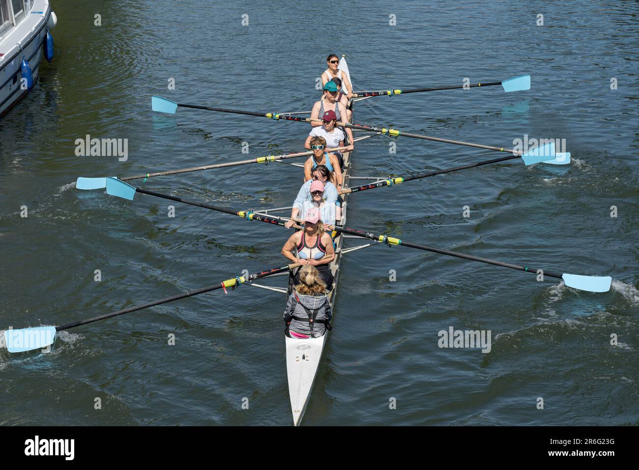 Women rowing on the River Cam in Cambridge Stock Photo