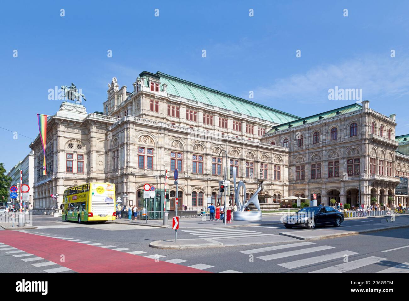 Vienna, Austria - June 17 2018: The Vienna State Opera (German: Wiener Staatsoper) is an Austrian opera house and opera company based in the Austrian Stock Photo