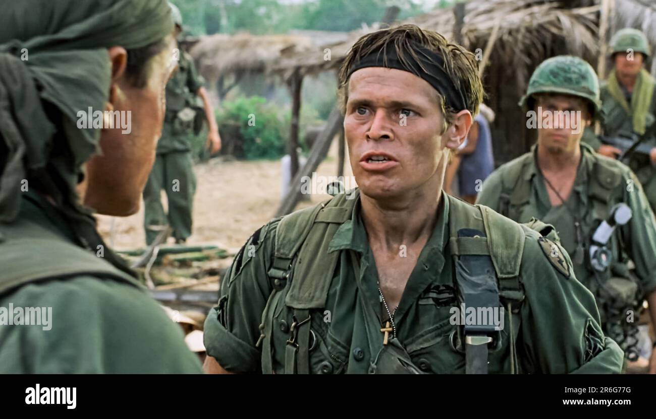 USA. Tony Todd aus dem Film (C)Orion Pictures: Platoon (1986). Chris  Taylor, ein Neophyten-Rekrut in Vietnam, befindet sich in einem  Willensstreit zwischen zwei Sergeanten, einem guten und dem anderen Bösen.  Eine kluge