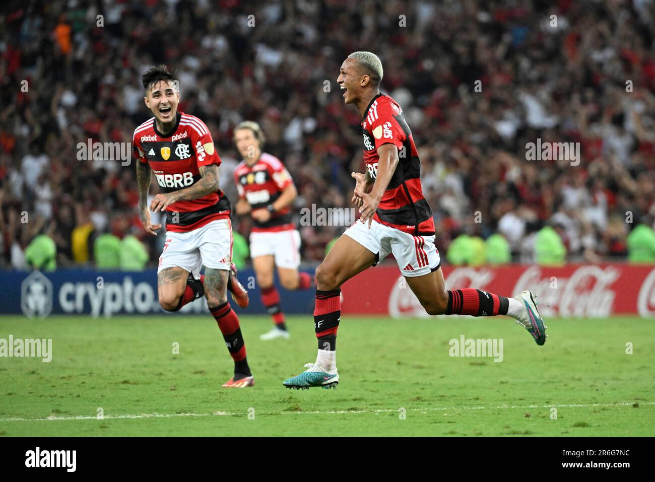 Wesley Franca (R) of Flamengo celebrates a goal during the Copa