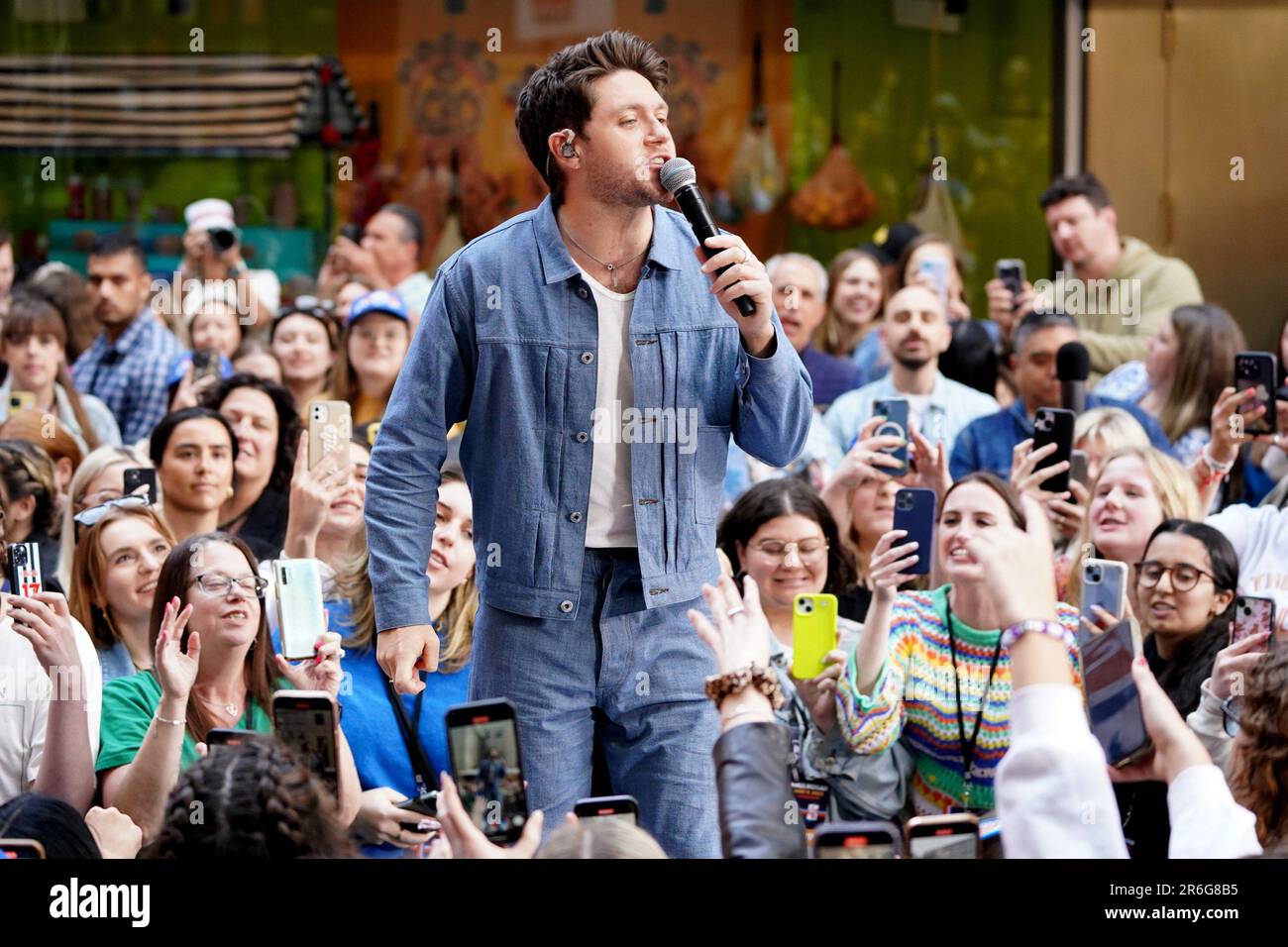 Breathtaking Niall Horan To Host An Arena-sized ‘dinner Party’ On North American Tour Photo Illustration Breathtaking Niall Horan To Host An Arena-sized ‘dinner Party’ On North American Tour Photo Illustration
