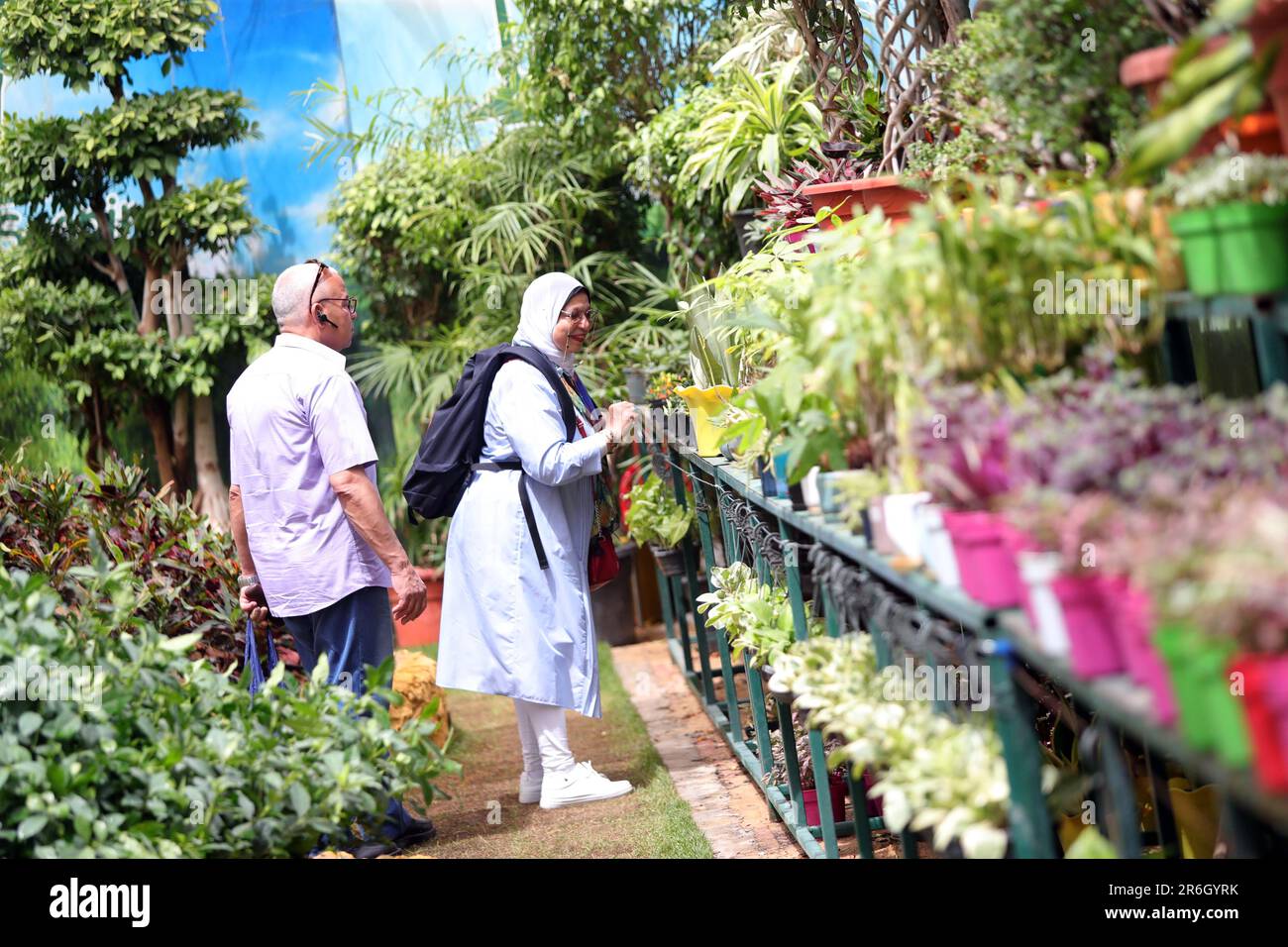 Cairo, Egypt. 3rd June, 2023. People visit the Spring Flowers