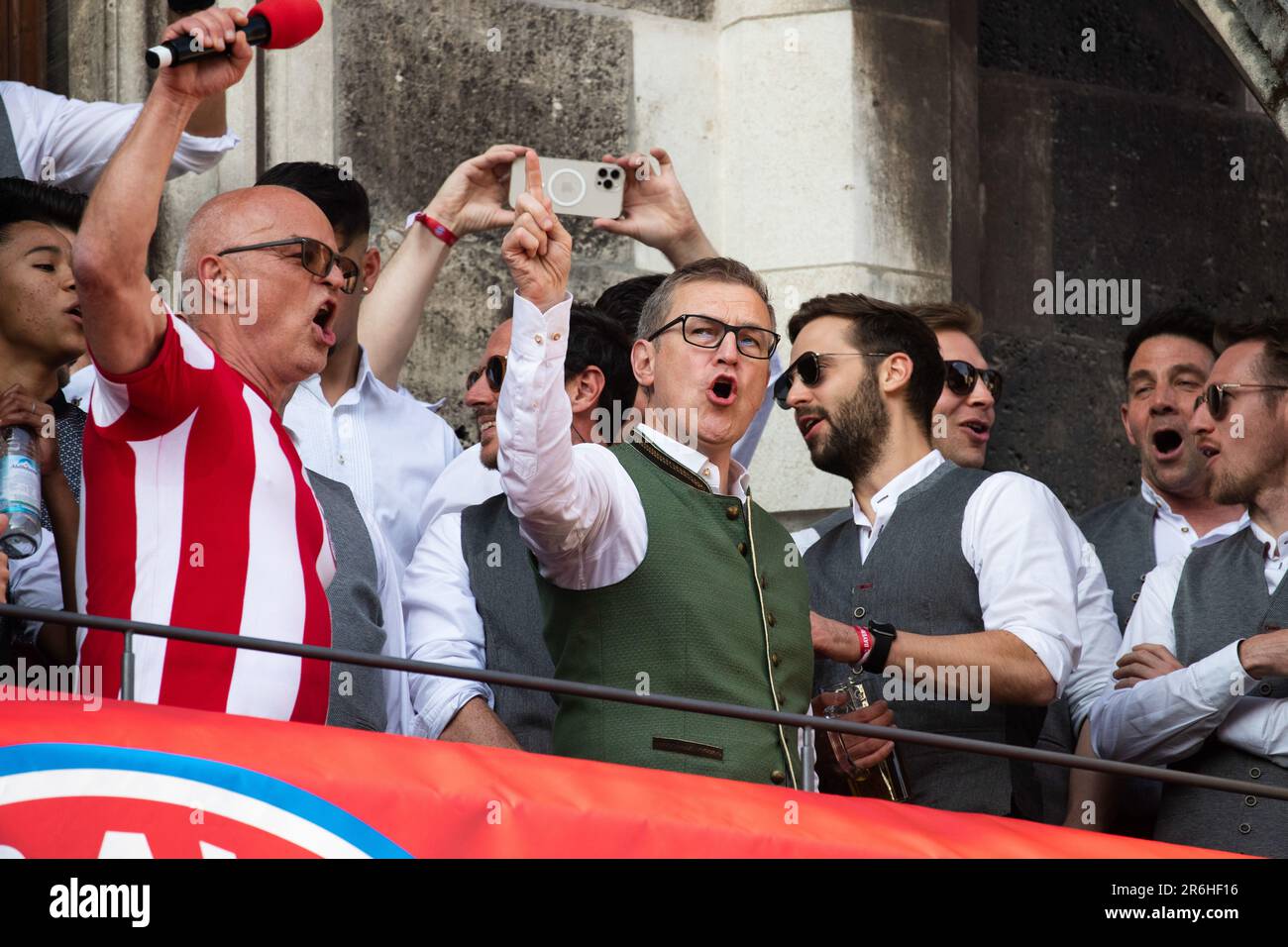 Munich, Germany. 28th May, 2023. Stephan Lehmann, Jan-Christian Dreesen bei der Meisterfeier der FC Bayern Herren und FC Bayern Damen am 28.5.2023 in München. -- Stephan Lehmann, Jan-Christian Dreesen at the Bundesliga Championship Celebration on May 28, 2023 in Munich, Germany. (Photo by Alexander Pohl/Sipa USA) Credit: Sipa USA/Alamy Live News Stock Photo