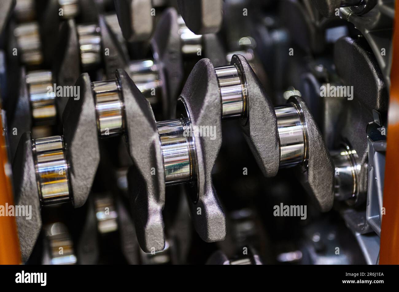 The crankshaft of an automobile engine, many products lie in a row