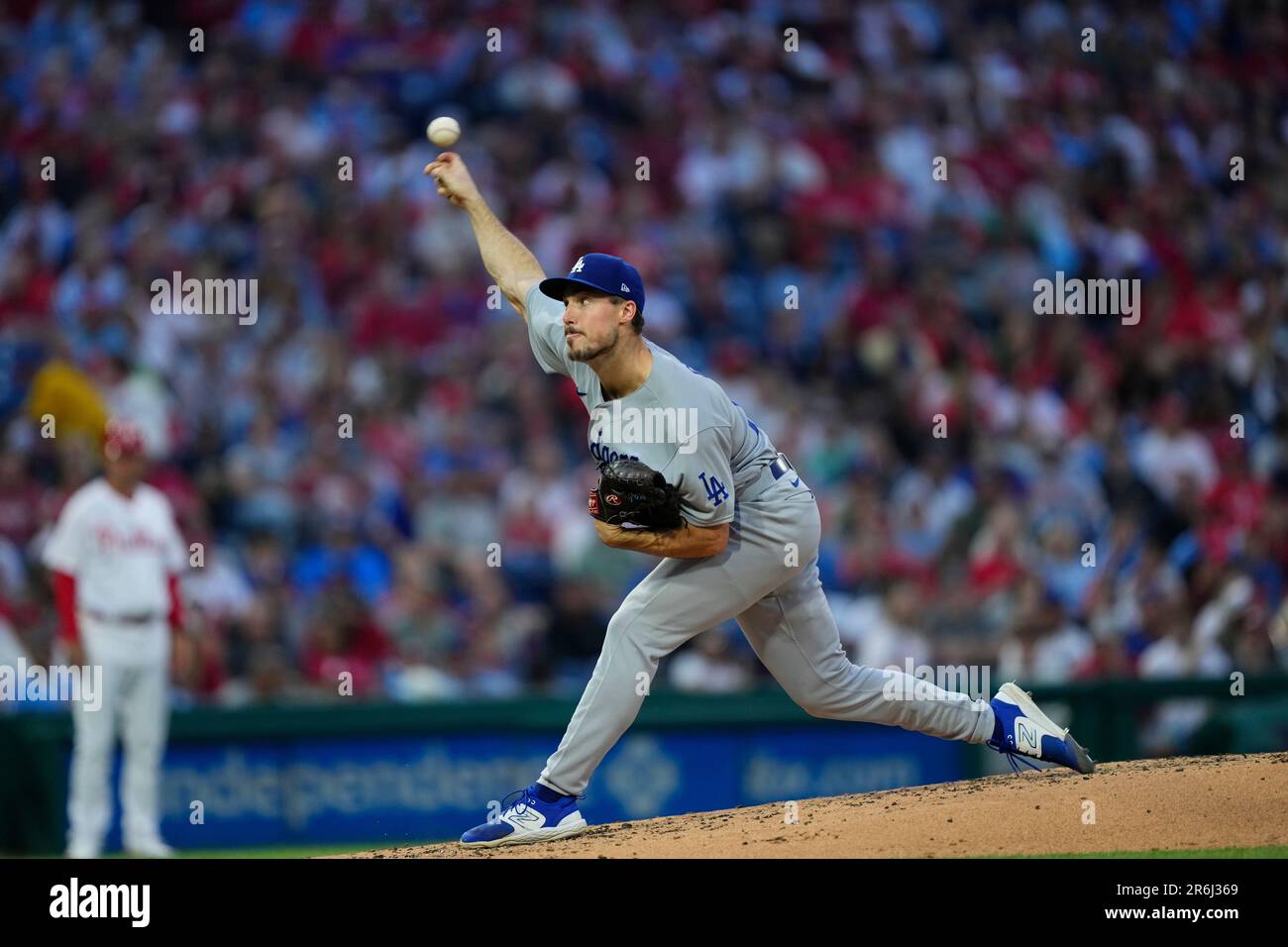 Los Angeles Dodgers Michael Grove plays during the third inning of a 