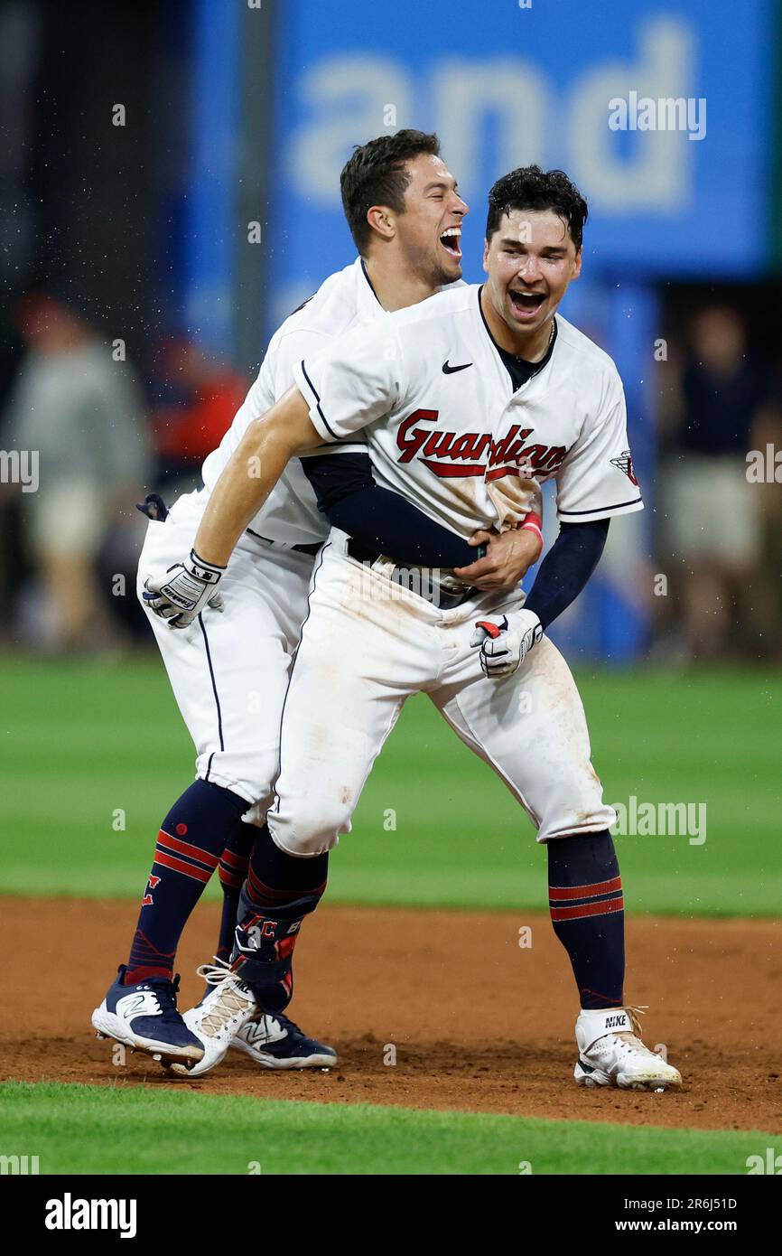 Cleveland Guardians defeat Atlanta Braves in 10 innings