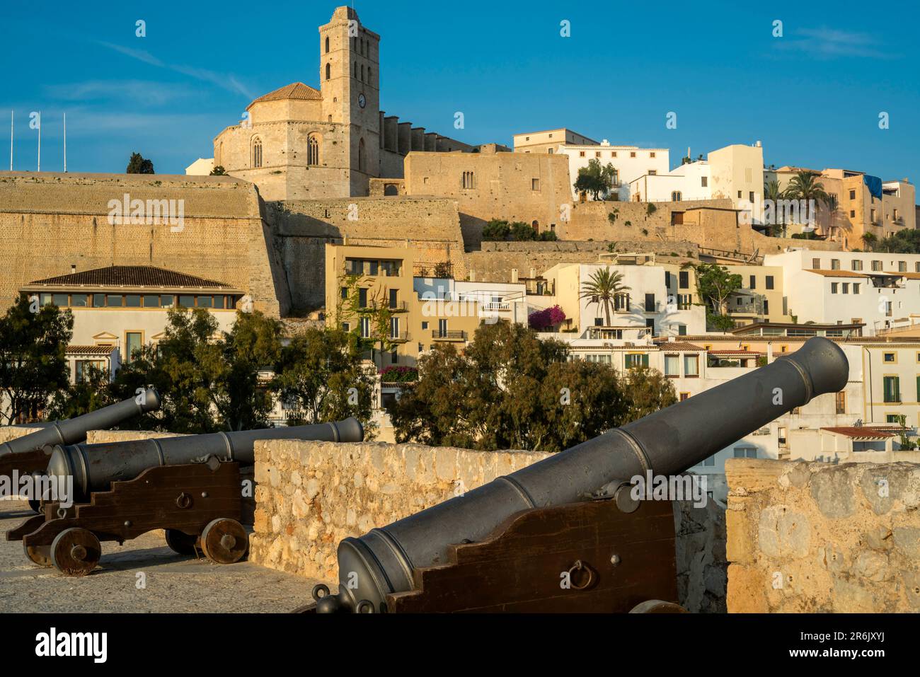 CANNONS CATHEDRAL FORTRESS PROMENADE OLD TOWN IBIZA BALEARIC ISLANDS SPAIN Stock Photo