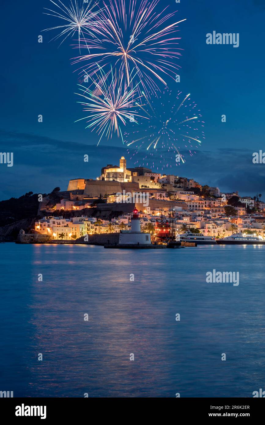 BOTAFOCH LIGHTHOUSE OLD TOWN SKYLINE IBIZA BALEARIC ISLANDS SPAIN Stock Photo