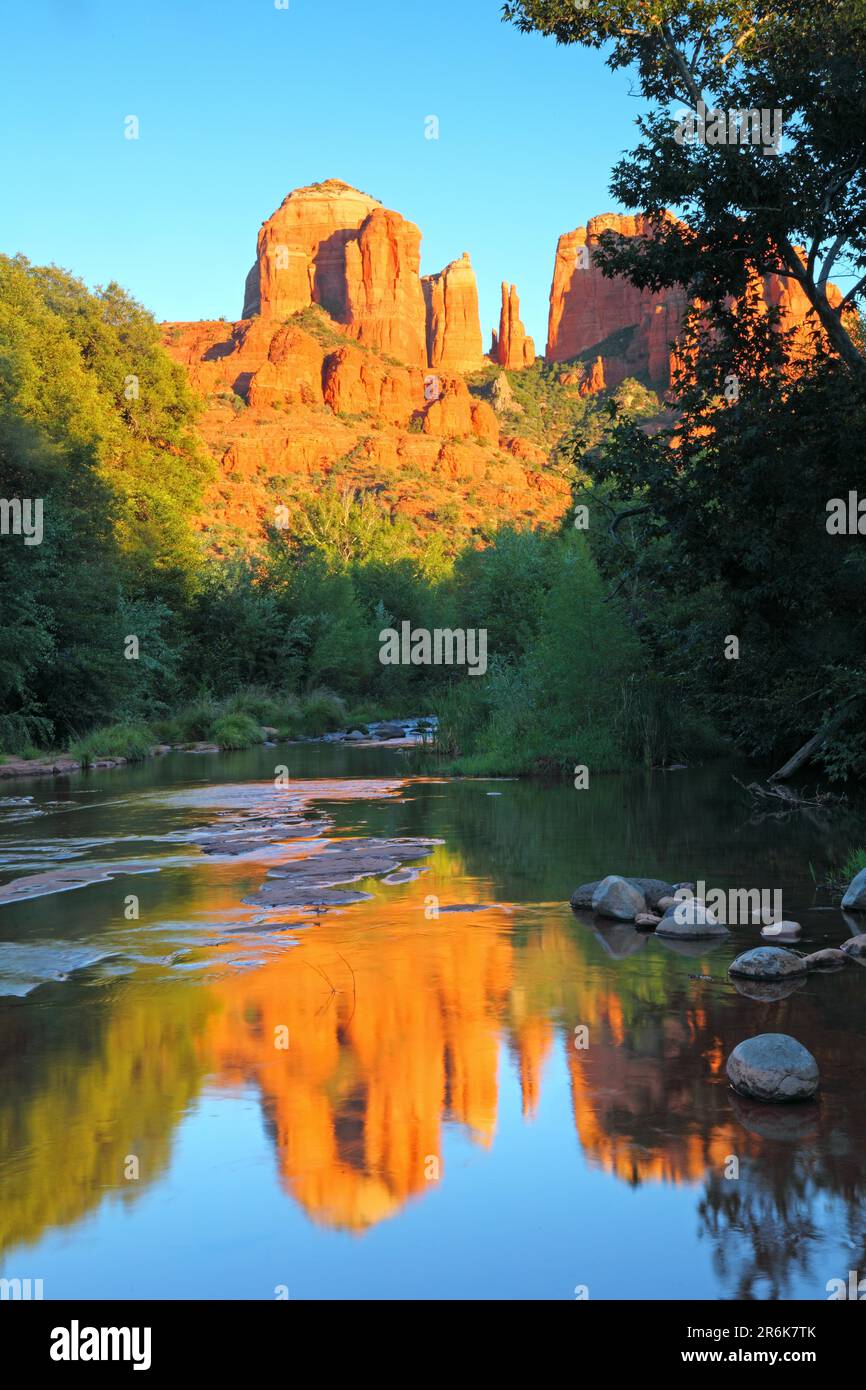 Cathedral Rock reflected in Oak Creek, Sedona, Red Rock Country ...