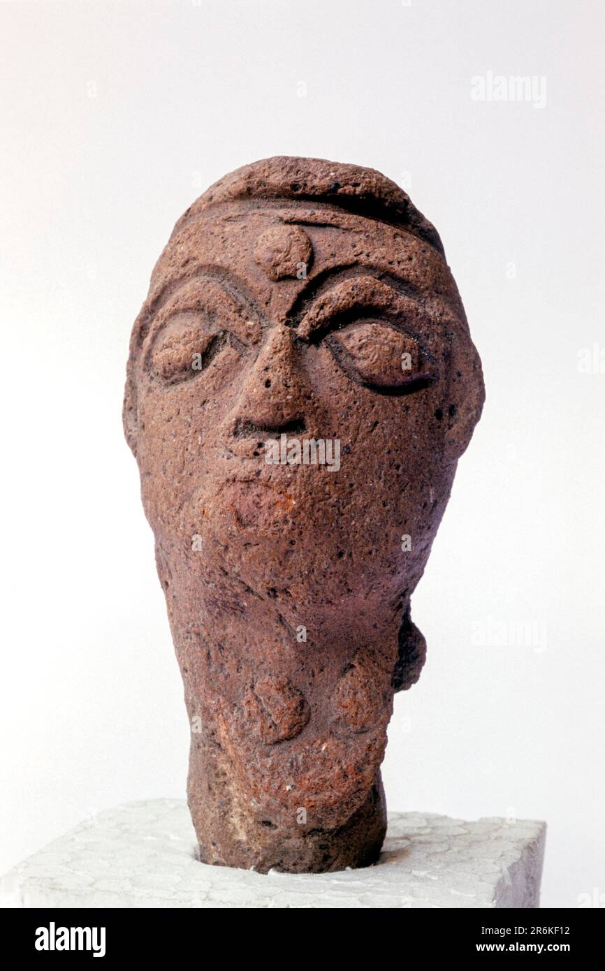 Terracotta figurine, folk, 7th century A. D collected at Muttom near