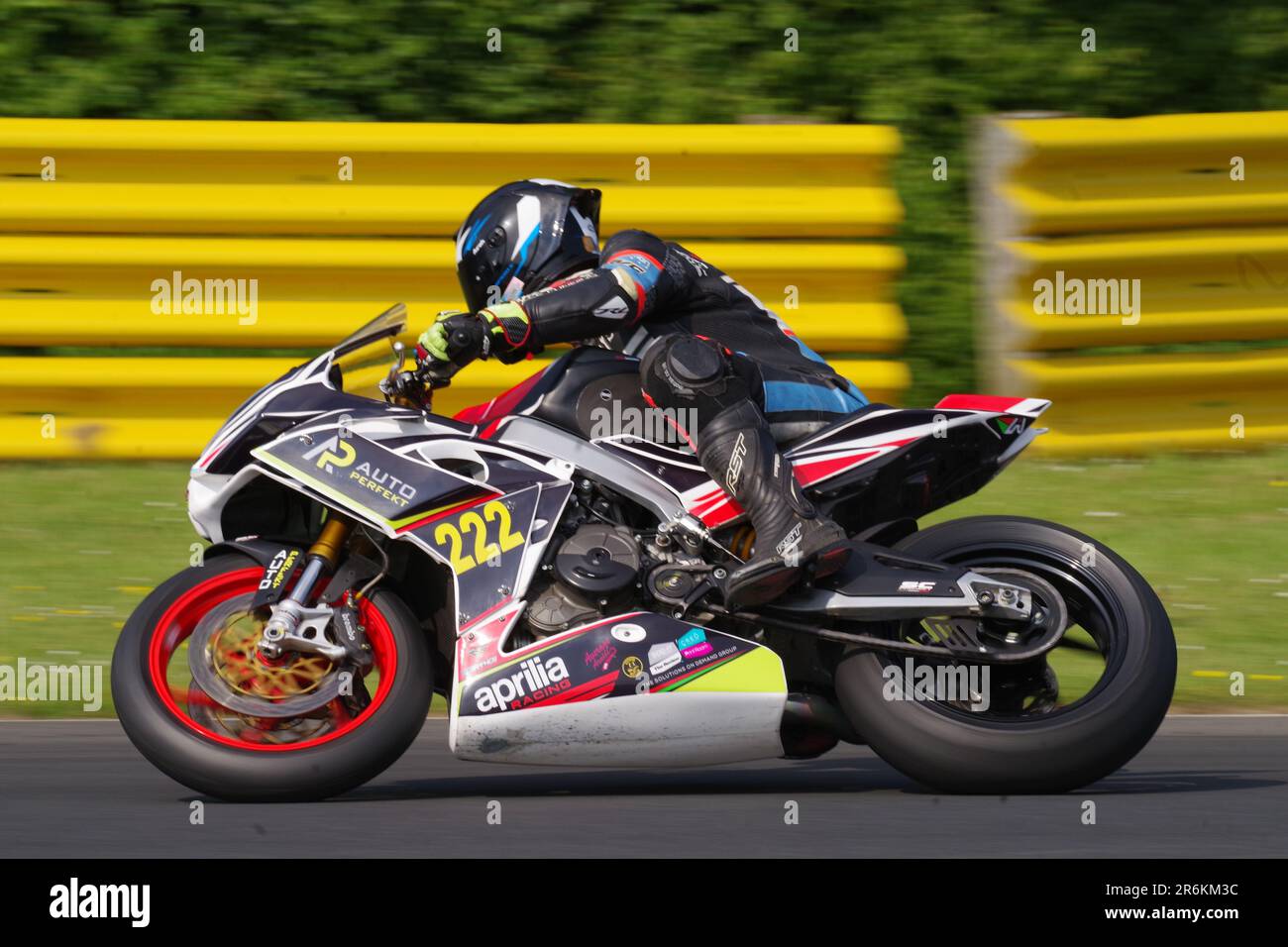 Croft Circuit, 10 June 2023. Ian Tune riding a Suzuki 650 in a No 